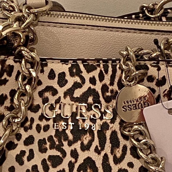 Guess Purse - NEW - Picture 2 of 10